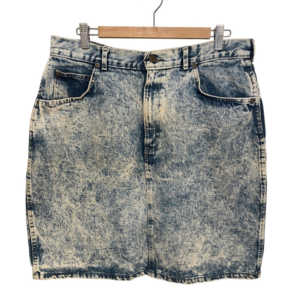 Vintage 80s Denim Mini Skirt Acid Wash Chic USA Made W34